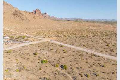 0000 Hualapai Dr W, Golden Valley, AZ 86413 - Photo 12