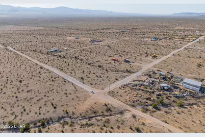 0000 Hualapai Dr W, Golden Valley, AZ 86413 - Photo 18