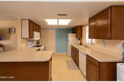2897 Castaway Dr, Lake Havasu City, AZ 86406 - Photo 14