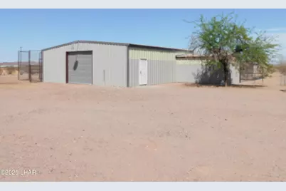 43714 E Hannah Ln, Bouse, AZ 85325 - Photo 52