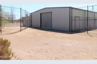 43714 E Hannah Ln, Bouse, AZ 85325 - Photo 54