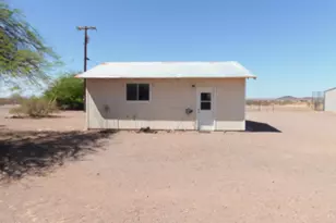 43714 E Hannah Ln, Bouse, AZ 85325 - Photo 56