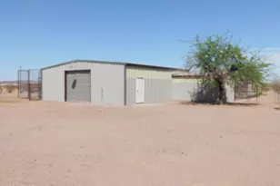 43714 E Hannah Ln, Bouse, AZ 85325 - Photo 4