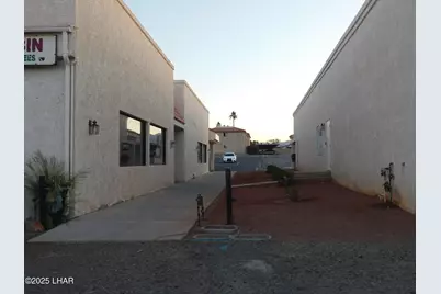 1960 Mesquite Ave #4, Lake Havasu City, AZ 86403 - Photo 4