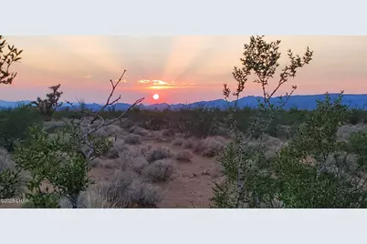 2328 S Tom Mix Rd, Yucca, AZ 86438 - Photo 6