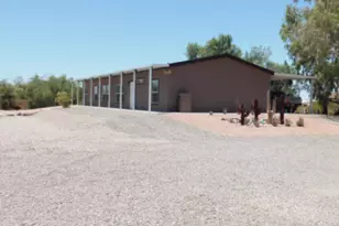 206 W Crystal Ln, Quartzsite, AZ 85346 - Photo 2