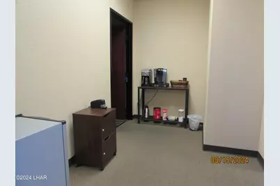 62 S Lake Havasu Ave S #B1, Lake Havasu City, AZ 86403 - Photo 4