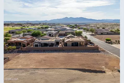 1984 E Troon Dr, Lake Havasu City, AZ 86404 - Photo 4