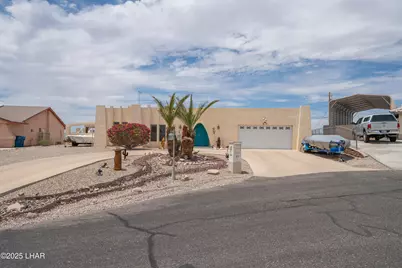 815 Rolling Hills Plz N, Lake Havasu City, AZ 86406 - Photo 1