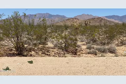 812 Stagecoach Trail, Yucca, AZ 86438 - Photo 1