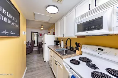 2100 Swanson Ave #201, Lake Havasu City, AZ 86403 - Photo 8