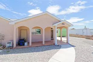 49605 Felspar Ave, Quartzsite, AZ 85346 - Photo 2