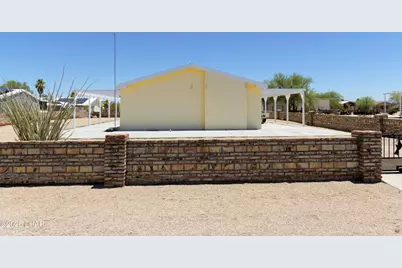 49583 Topaz Ave, Quartzsite, AZ 85346 - Photo 2