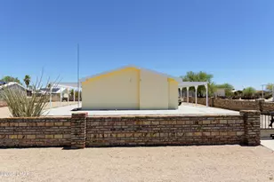 49583 Topaz Ave, Quartzsite, AZ 85346 - Photo 2