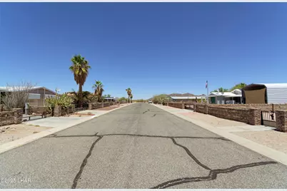 49583 Topaz Ave, Quartzsite, AZ 85346 - Photo 36