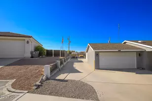 2444 Hummingbird Ln, Lake Havasu City, AZ 86403 - Photo 4