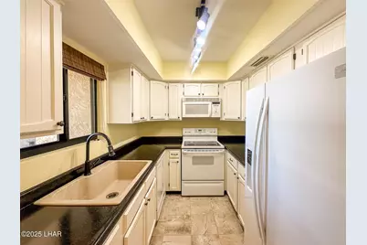 363 N Lake Havasu Ave #D, Lake Havasu City, AZ 86403 - Photo 6