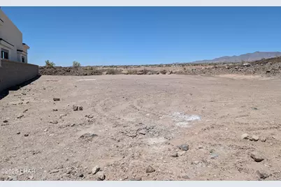 2435 Sunset Rdg Ct W, Lake Havasu City, AZ 86406 - Photo 4