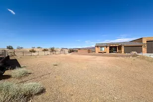 1911 E Troon Dr, Lake Havasu City, AZ 86404 - Photo 4