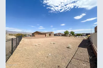 1911 E Troon Dr, Lake Havasu City, AZ 86404 - Photo 8