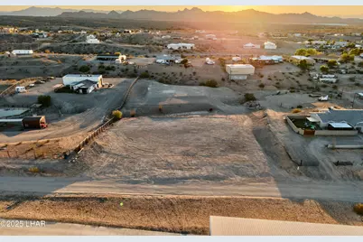 7685 N Seely Dr, Lake Havasu City, AZ 86404 - Photo 2