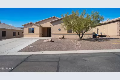 1915 Savannah Dr, Lake Havasu City, AZ 86404 - Photo 4