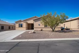 1915 Savannah Dr, Lake Havasu City, AZ 86404 - Photo 4