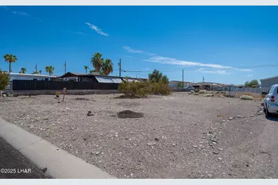 3045 Lake Dr, Lake Havasu City, AZ 86404 - Photo 4