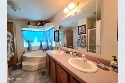 2576 E Calle Chavez Rd, Kingman, AZ 86409 - Photo 12