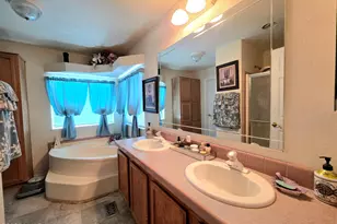 2576 E Calle Chavez Rd, Kingman, AZ 86409 - Photo 12