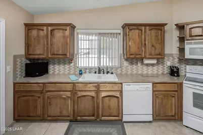 870 Desert View Dr, Lake Havasu City, AZ 86404 - Photo 12