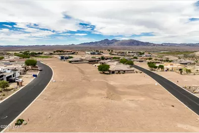 1853 E Tradition Ln, Lake Havasu City, AZ 86404 - Photo 8