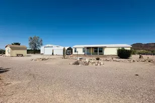 44113 E Perry Dr, Salome, AZ 85348 - Photo 4