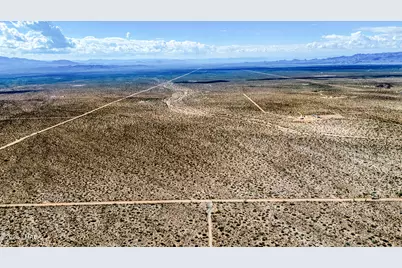 3607 S Kit Carson Rd, Yucca, AZ 86438 - Photo 8