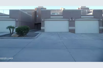 3470 Kearsage Dr #E102, Lake Havasu City, AZ 86406 - Photo 2