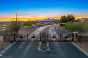 1892 E Troon Dr, Lake Havasu City, AZ 86404 - Photo 2