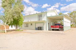 25388 Pendleton Way, Bouse, AZ 85325 - Photo 2