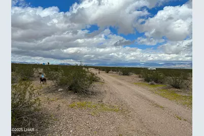 3661 S Epidote Rd, Golden Valley, AZ 86413 - Photo 4