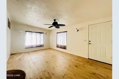 598 W Desert Dr, Quartzsite, AZ 85346 - Photo 2