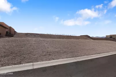 1748 E Tradition Ln, Lake Havasu City, AZ 86404 - Photo 10