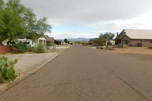 9773 N Vista Dr, Kingman, AZ 86401 - Photo 2