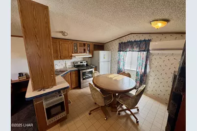 32473 Avenue 42 E, Bouse, AZ 85325 - Photo 6