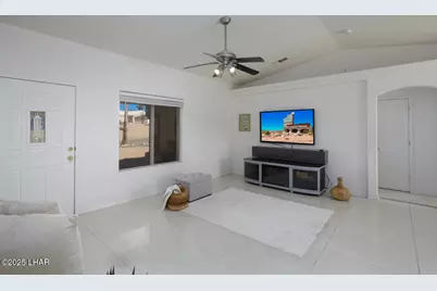 2572 Sunkentree Dr, Lake Havasu City, AZ 86403 - Photo 8