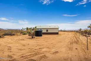 14176 S Nash Rd, Yucca, AZ 86438 - Photo 30