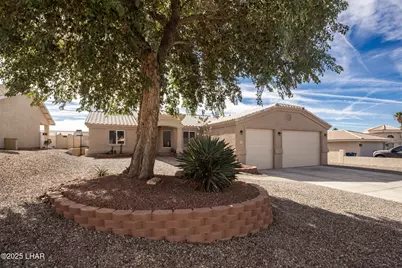 2810 Oakridge Dr, Lake Havasu City, AZ 86404 - Photo 2