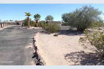 25569 Ochoco Way, Bouse, AZ 85325 - Photo 8