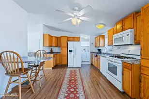 3245 E Flattop Dr, Yucca, AZ 86438 - Photo 18