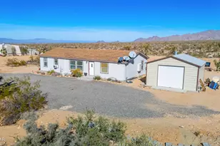 3245 E Flattop Dr, Yucca, AZ 86438 - Photo 2