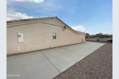 2815 Bluewater Dr #102, Lake Havasu City, AZ 86403 - Photo 8