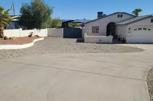 2010 Bombay Dr, Lake Havasu City, AZ 86404 - Photo 2